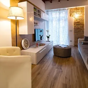 Apartment Carrara Deluxe, Bergamo
